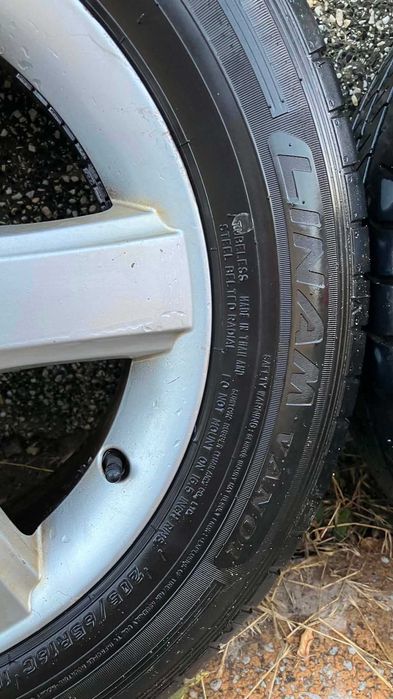 4 джанти с гуми за Мерцедес Вито 205/65R/16C