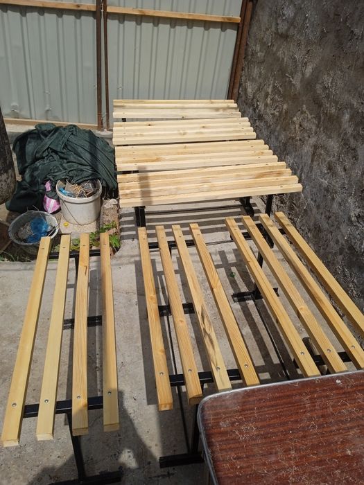 Продаются дворовые скамейки