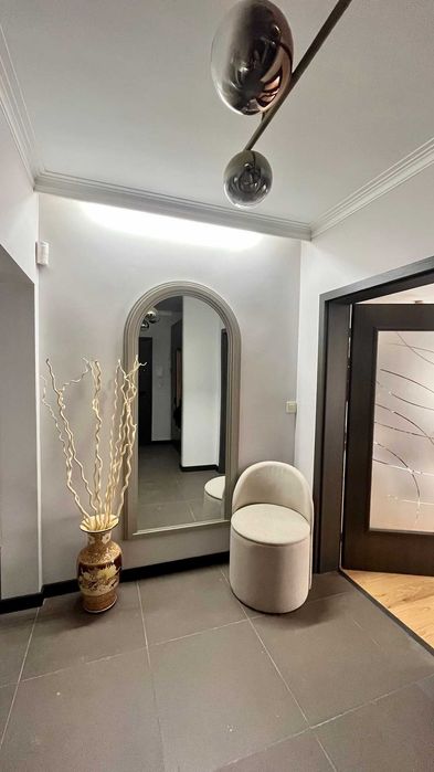 Дава се под наем Тристаен апартамент в София, Лозенец - 120 кв.м за 1196.97 € - Снимка #10