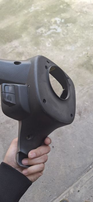 Продам кнопку руля от спарка 4 позиции с пласмассовыми деталями фото