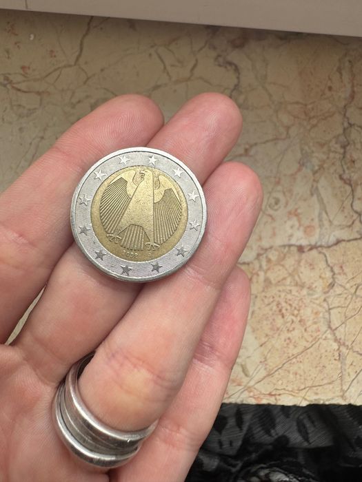 Moneda de 2€ , rara , litera "J"