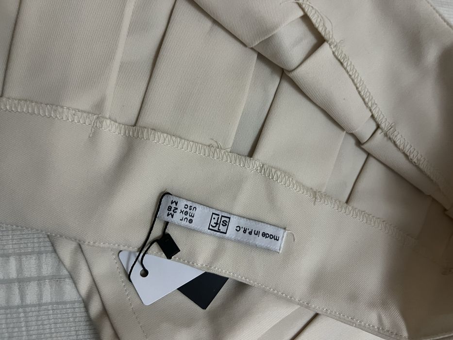 Бежевая новая юбка