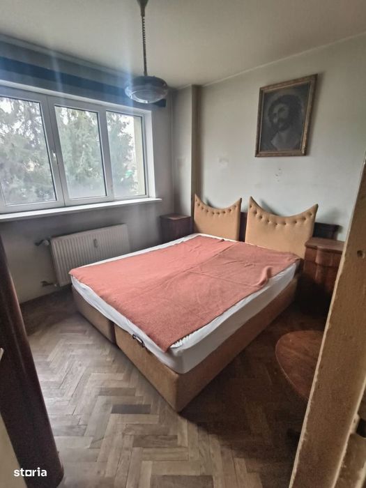 Apartament 3 camere pretabil investitie zona Victoriei liceul Tonitza
