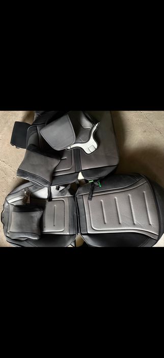 Чехол на машину с подушкой