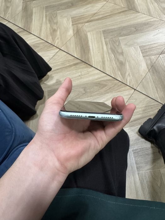 Айфон 11 сатылады 64 гб