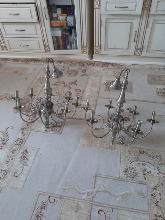 Добротные, красивые люстры