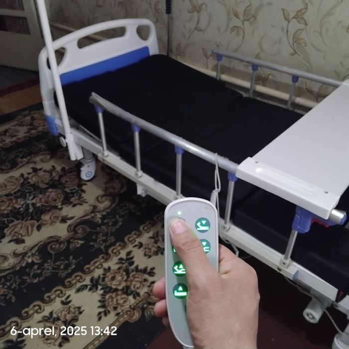 Elektronniy kravat sotiladi yangi