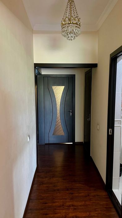 Продается 5-ти комнатная квартира на Карасу-1