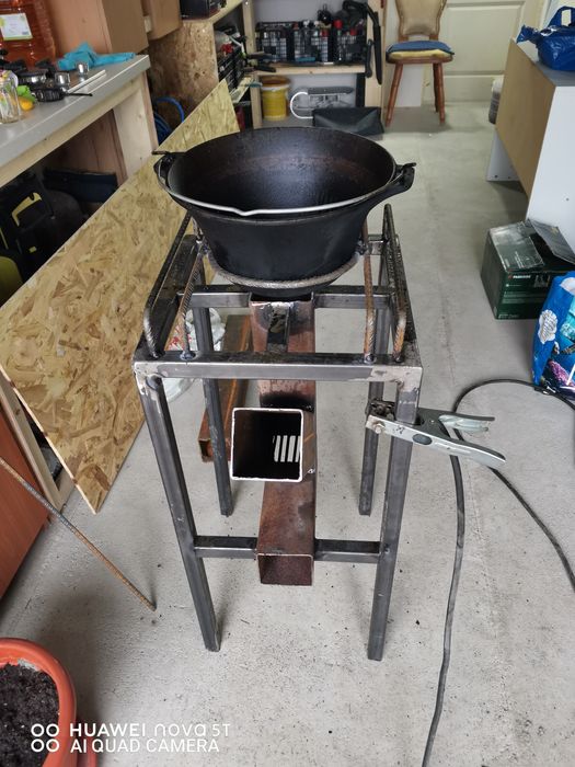 Vând sobă rachetă