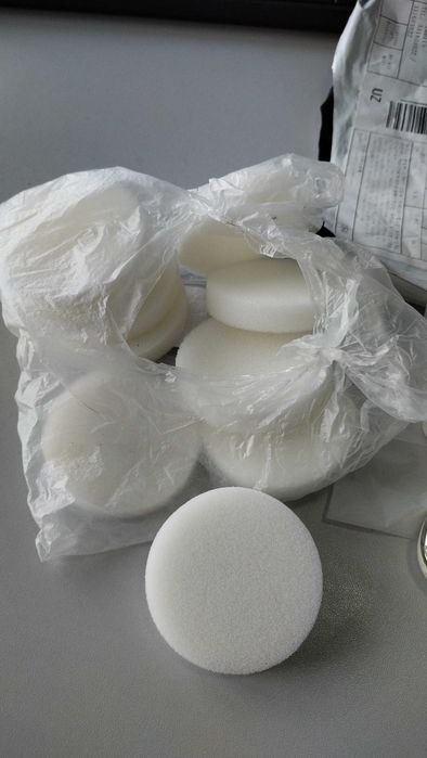 Чехол от пульта Тесла и что то.