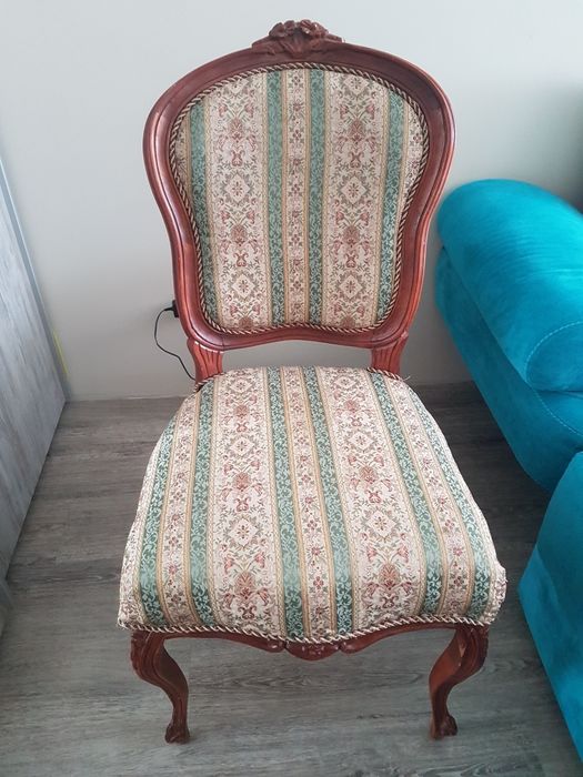 Старинно кресло от орех