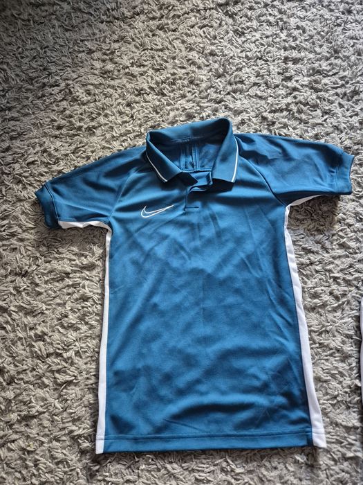 Tricouri copii Nike mărimea 128-134