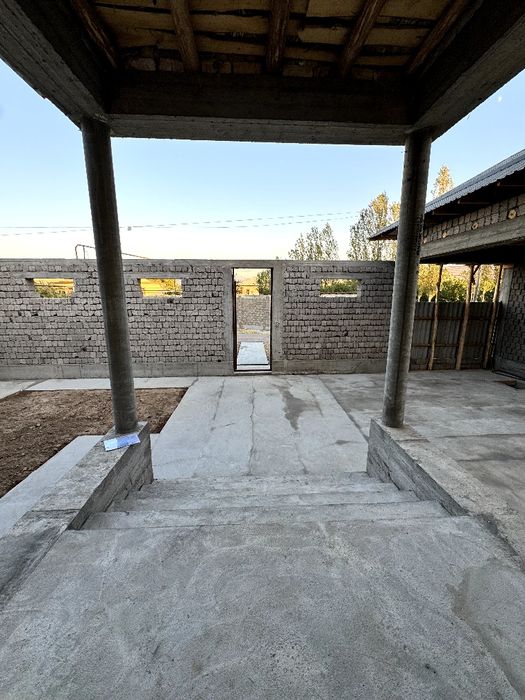 ДСК Бустон 3 соток 5 хона 120m2. Участка сотилади.