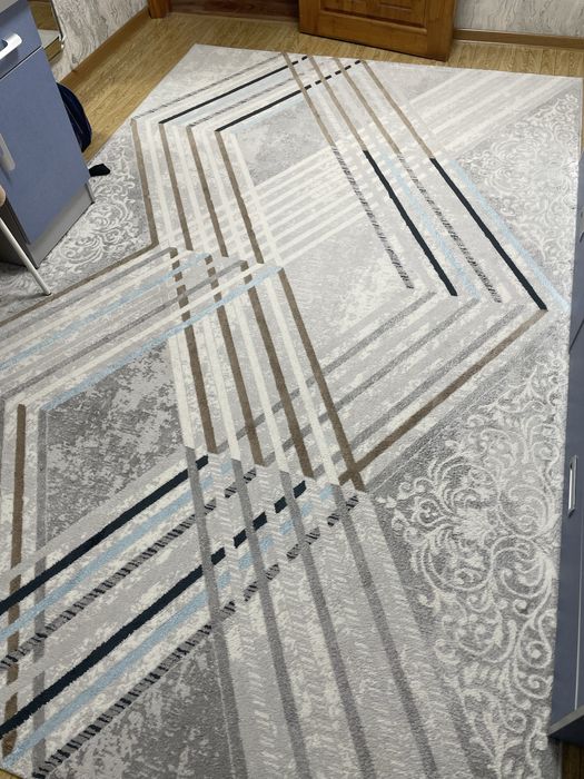 Отличный ковёр 2/3