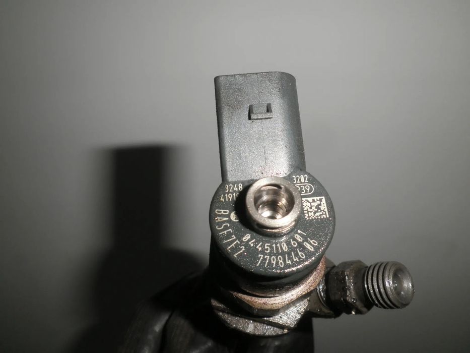 Injectoare BMW Seria 3 F30 F31, X1, 2.0 d 0445110601 7798446