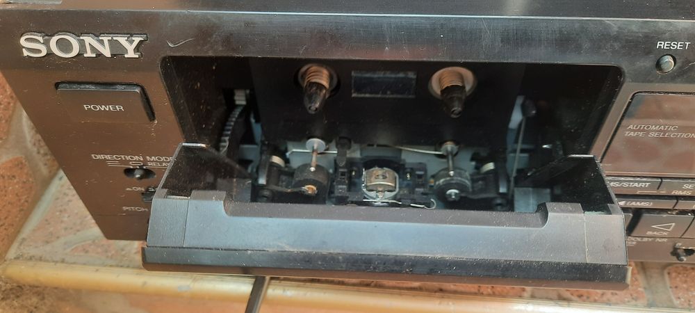 Касетъчен Дек за две Касетки  SONY dc we 505