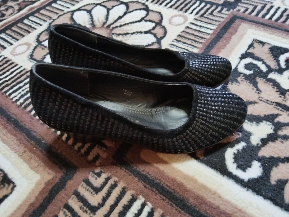 Краспока туфлы сатылады