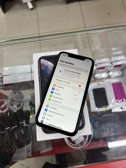 Продам Айфон XR 64gb 77%