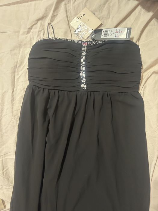 Три различни черни рокли