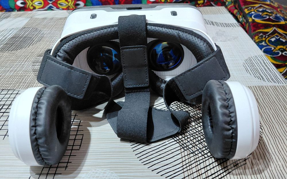 VR Shinecon, yaxshi holatda, sotiladi