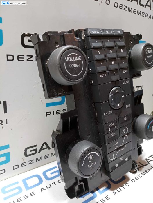 Interfata Panou Consola Comanda Buton Butoane Control Radio CD AC Clima Climatronic Cu Mufa Sparta Volvo C70 2005 - 2013 Cod 8697155 [M4522]
