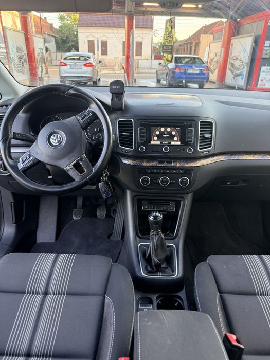 VOLKSWAGEN Sharan 2012 — imagine 4