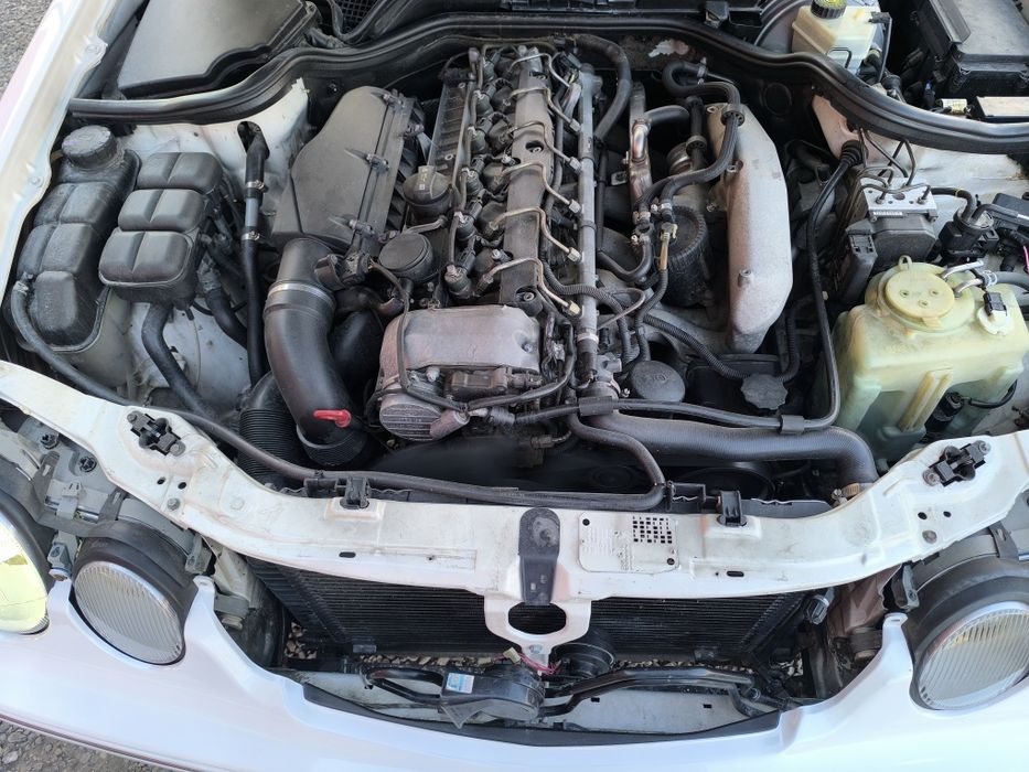 Mercedes Benz E class w210