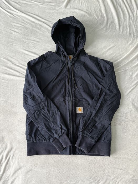 Якета Carhartt, Columbia, Vans, Levi’s