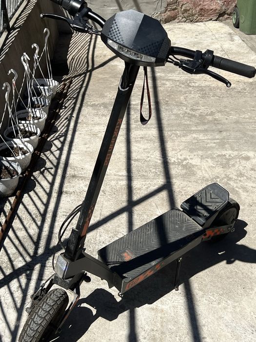 Trotineta kukirin g2
