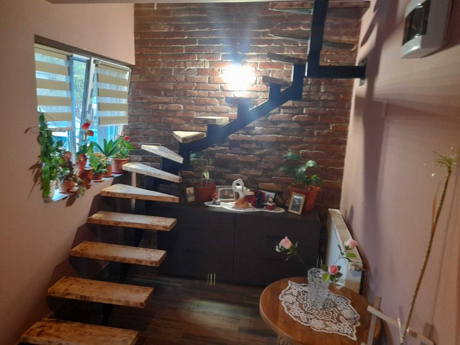 Scări Metalice Interioare / Exterioare • Execuție la Comandă