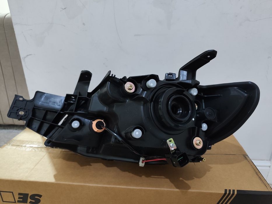 Фара митсубиси оутландер