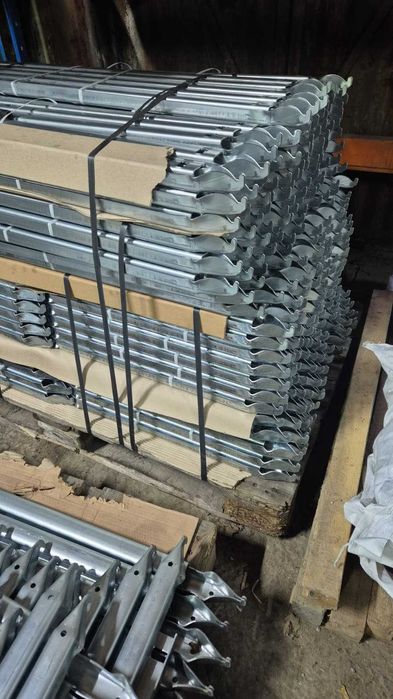 Vindem montanti cofraje