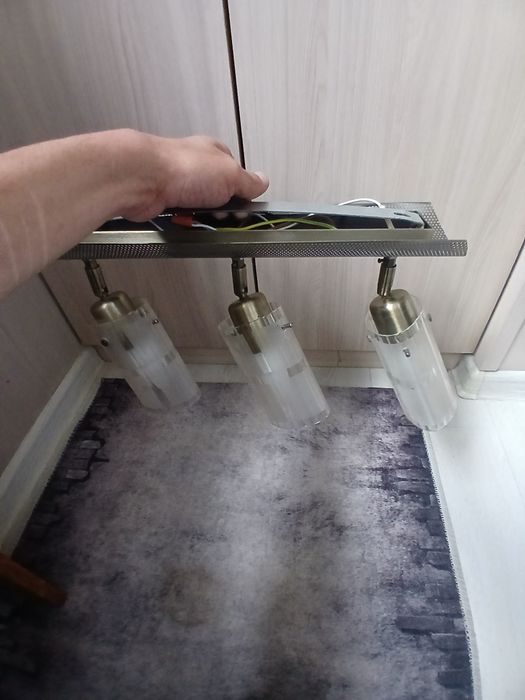 Срочно продам светильник.