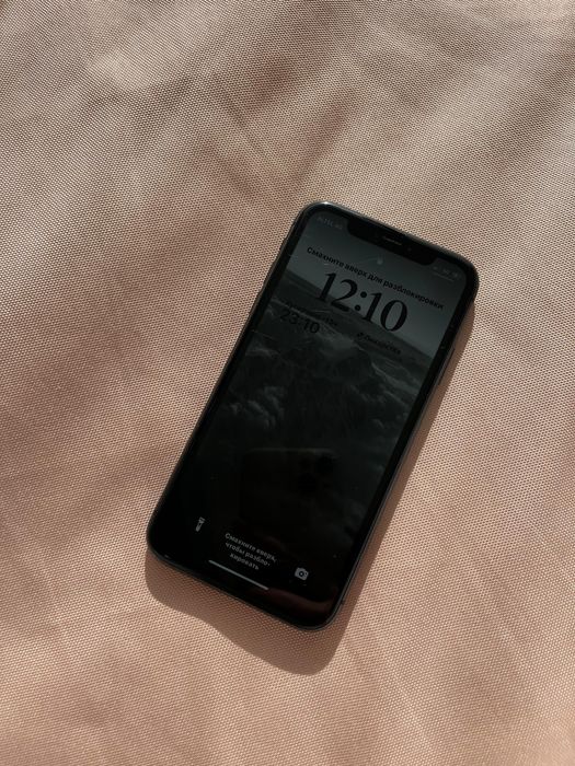 Продам айфон 11 на 128 гб