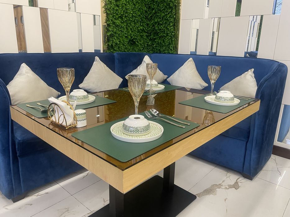 Столы и диваны для кафе и ресторанов