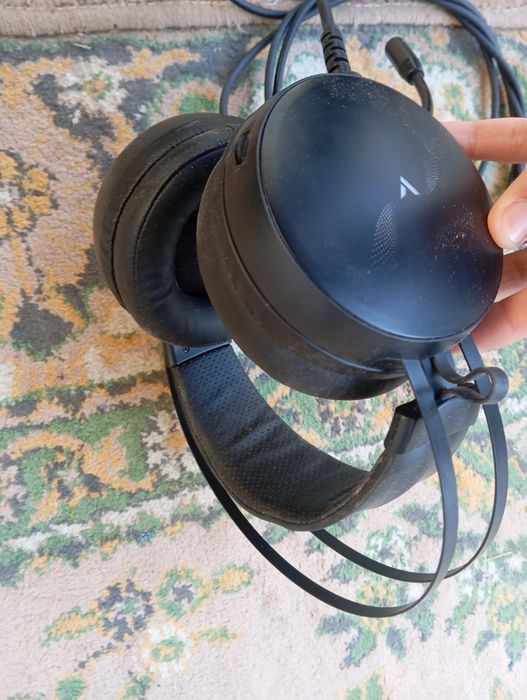 Продам оригинальные игровые наушники Logitech G.
Состояние б/у, работа