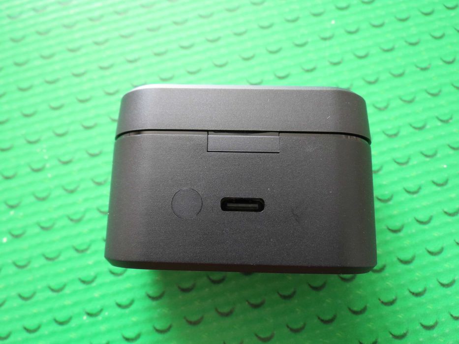 1MORE PistonBuds Pro cu Bluetooth 5.2, dotate cu tehnologie QuietMax de anulare hibridă a zgomotului (ANC).