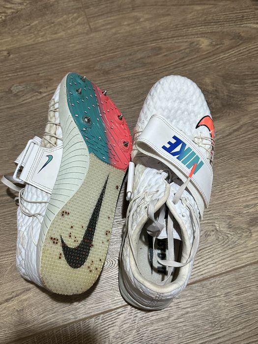 Шпайкове за троен скок Nike Triple Elite