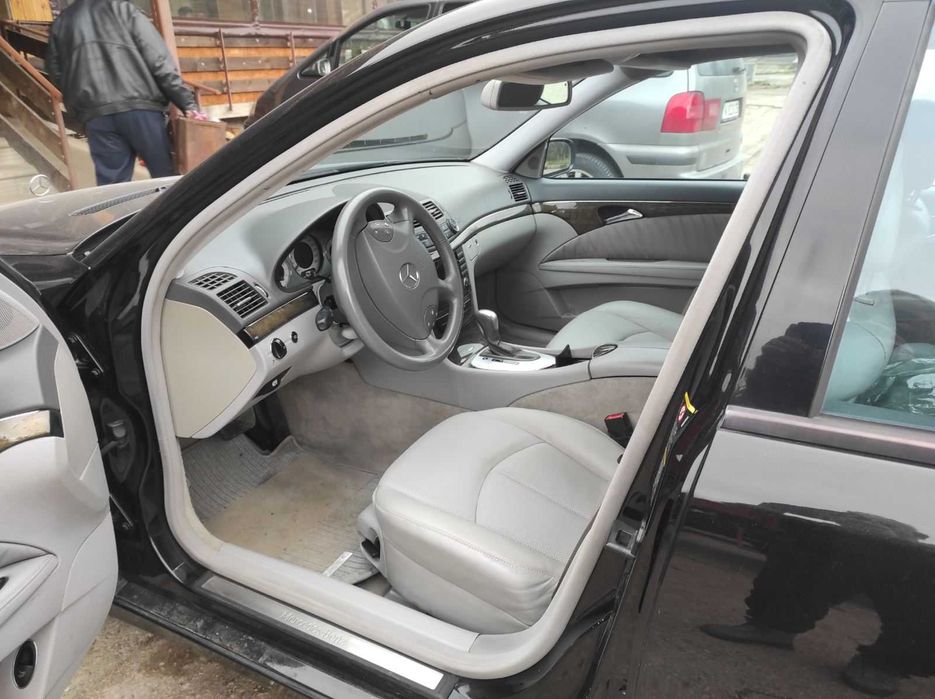 Mercedes-Benz E 220