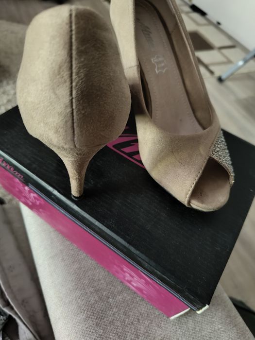 Pantof decupat piele