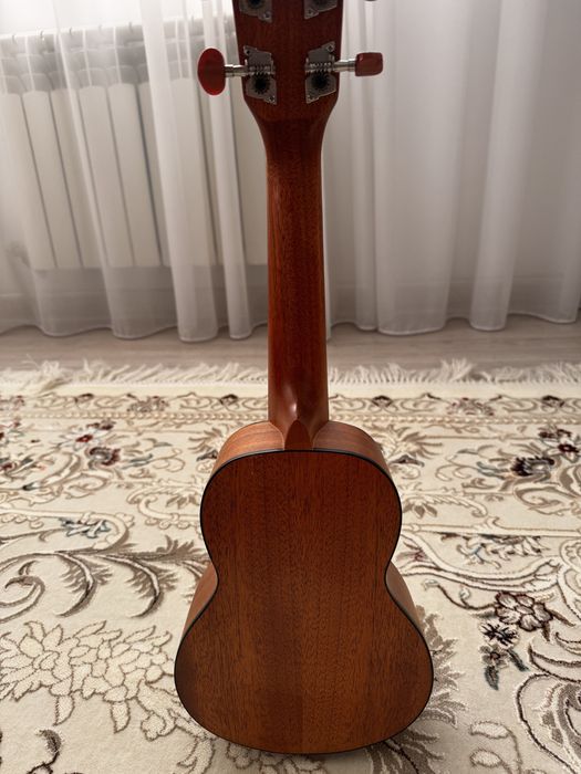 Продам укулеле