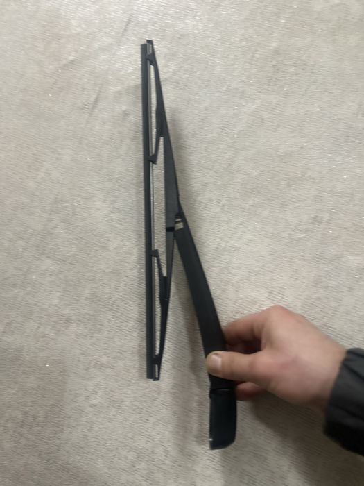 Задний дворник на лексус и прадо