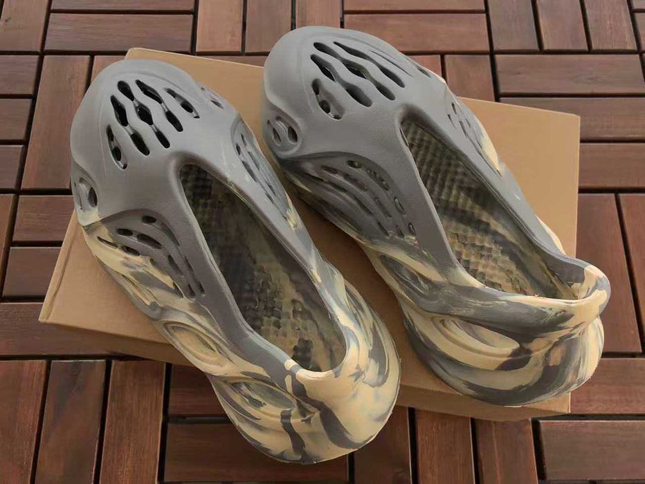 Papuci | Slapi Yeezy Foam Runner Premium