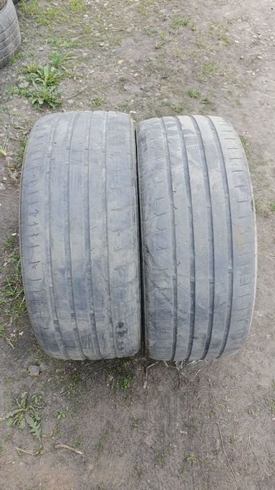 Продам две шины r19
