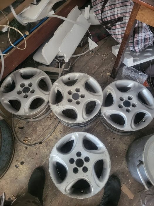 Титанка на тайота.