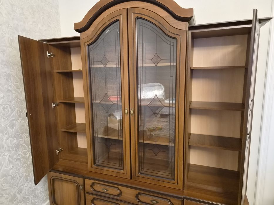 Продается гарнитур