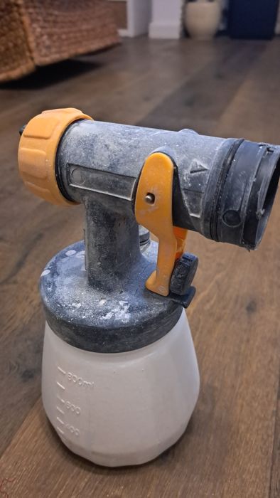 Pistol de vopsit Wagner W100, 65 W, 800 ml, acoperire 5 mp/12 min, debit vopsea 110 ml/min