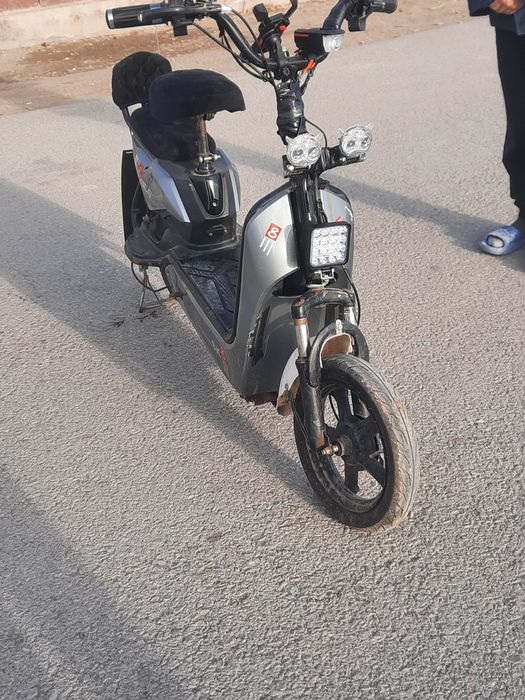 Скутер сатылады бу