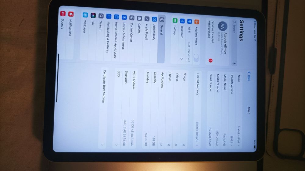 Продается iPad A16 128гб цвет золотой