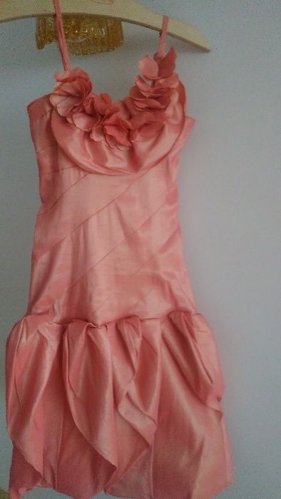Намаление на 22 лв! Официална бутикова детска рокля от тафта 6-7 год.